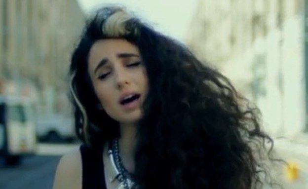 רז שמואלי – אף אחד (רות אדלשטיין) (תמונת AVI: mako)
