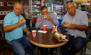 מבחן טעימה: ארוחה בחנות נוחות (צילום: חדשות 2)