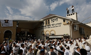 בקייב מתנגדים להעברה: "נכס לאומי" (צילום: רויטרס)