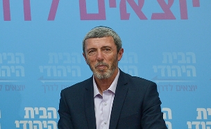 ההורים זועמים. שר החינוך פרץ (צילום: פלאש 90, חדשות)