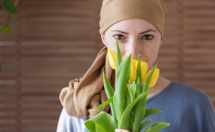 חולת סרטן (צילום:  ABO PHOTOGRAPHY, Shutterstock)