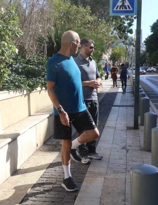 אהוד אולמרט, פפראצי, ינואר 2021 (צילום: פול סגל) אהוד אולמרט, פפראצי, ינואר 2021 (צילום: פול סגל)