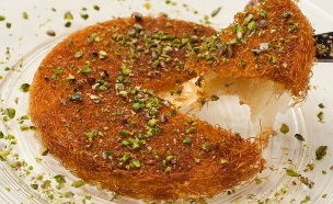 מסעדת רולא. כנאפה 2.  (צילום: אמיר דיב)