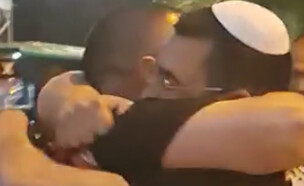 אופיר לביא השתחרר מהכלא (צילום: רחובות ניוז)