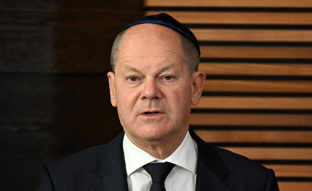 אולף שולץ בית הכנסת בדסאו גרמניה (צילום: HENDRIK SCHMIDT, getty images) אולף שולץ בית הכנסת בדסאו גרמניה (צילום: HENDRIK SCHMIDT, getty images)